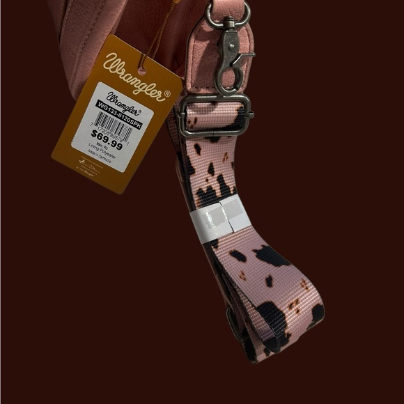 Wrangler Pink and Black Cow Print Women's Bag with concealed carry zipper pouch - Picture 6 of 13